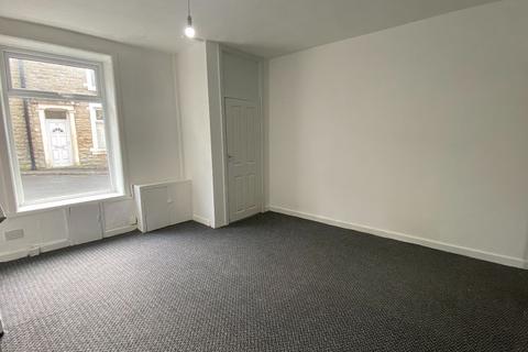 2 bedroom terraced house to rent, Preston Street, Darwen