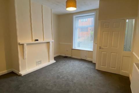 2 bedroom terraced house to rent, Gordon Street, Darwen