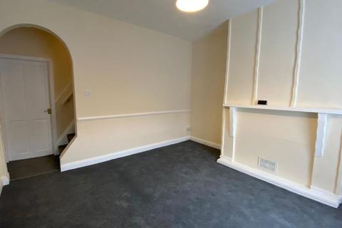 2 bedroom terraced house to rent, Gordon Street, Darwen