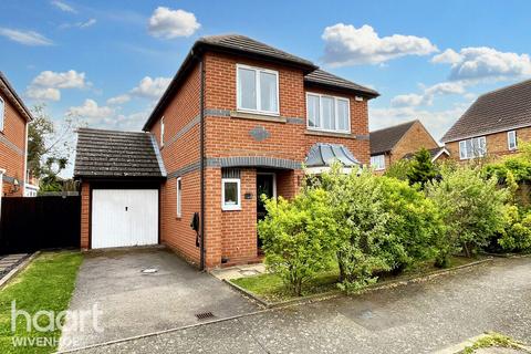 3 bedroom detached house for sale - Barrell Close, Colchester