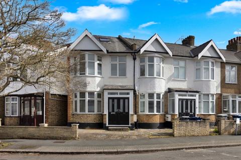 2 bedroom terraced house to rent, Hutton Grove, London