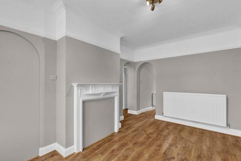 2 bedroom terraced house to rent, Hutton Grove, London