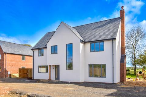 4 bedroom detached house for sale, Watchouse Road, Stebbing