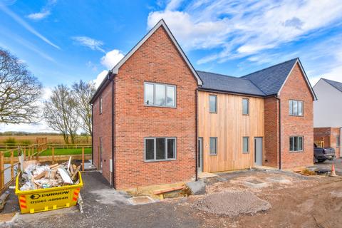 3 bedroom semi-detached house for sale, Watchouse Road, Stebbing
