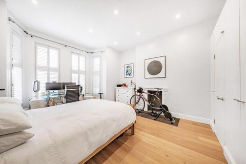 3 bedroom flat for sale, Sarre Road, West Hampstead