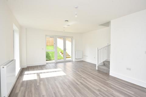 3 bedroom semi-detached house to rent, Lindley Mews, Harrogate