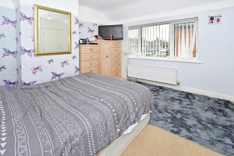 2 bedroom end of terrace house for sale, Howard Crescent, Hanley, Stoke-on-Trent