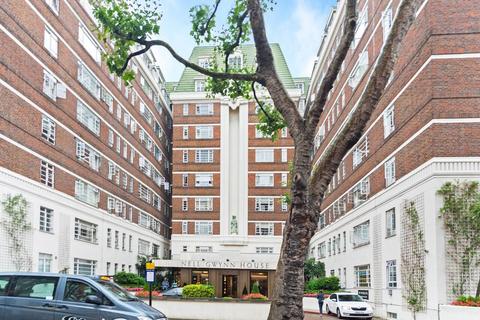 1 bedroom apartment to rent, Nell Gwynn House, Sloane Avenue SW3