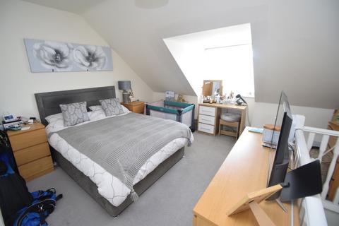 3 bedroom semi-detached house for sale, Meadowlands, Bradford BD15