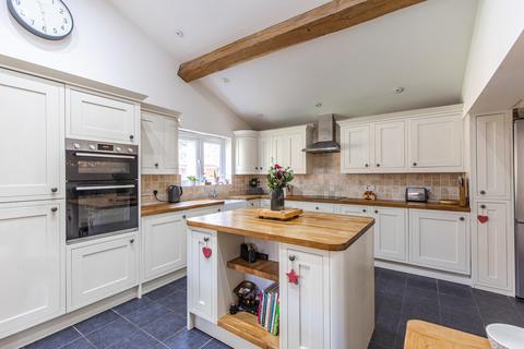 4 bedroom detached house for sale, Hindolveston