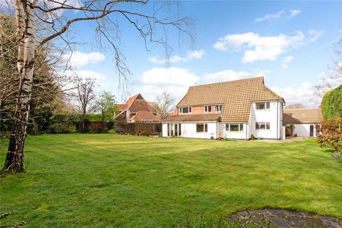 4 bedroom detached house for sale, Giffards Meadow, Farnham, Surrey, GU9