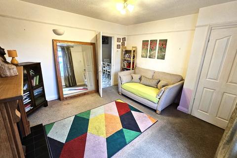 3 bedroom terraced house for sale, Broadgate Crescent, Leeds LS18