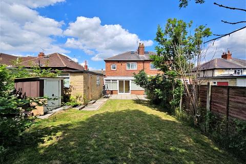 3 bedroom semi-detached house for sale, Broadgate Lane, Leeds LS18