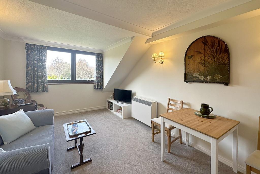 18 Parish Court - Sitting room