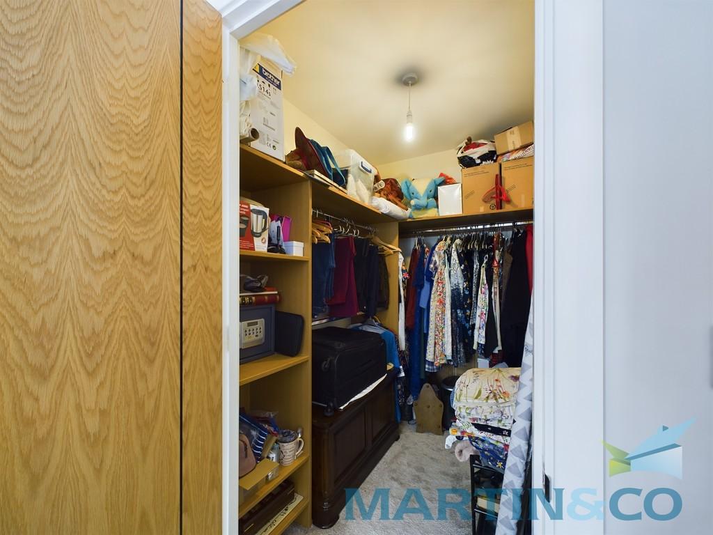 Walk in wardrobe