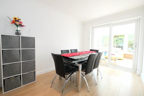 11b Woodside, Orpington, BR6 6JR