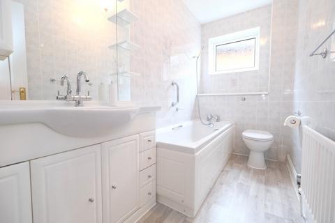 11b Woodside, Orpington, BR6 6JR