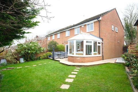 11b Woodside, Orpington, BR6 6JR