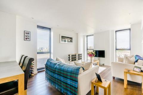 2 bedroom flat for sale, 503 Lumiere Apartments, 58 St Johns Hill, London, SW11 1AD