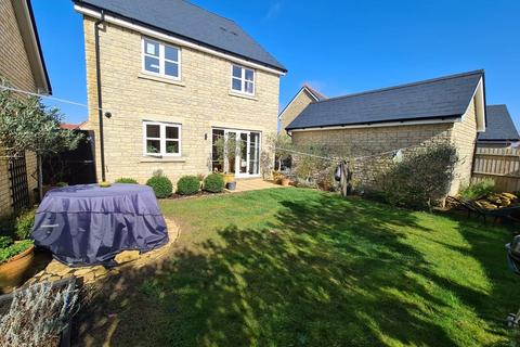 4 bedroom detached house for sale, Groundstone Way, Corsham SN13