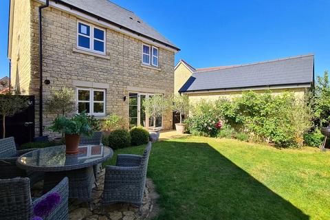4 bedroom detached house for sale, Groundstone Way, Corsham SN13