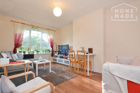1 bedroom flat to rent, Strongbow Crescent, Eltham, SE9