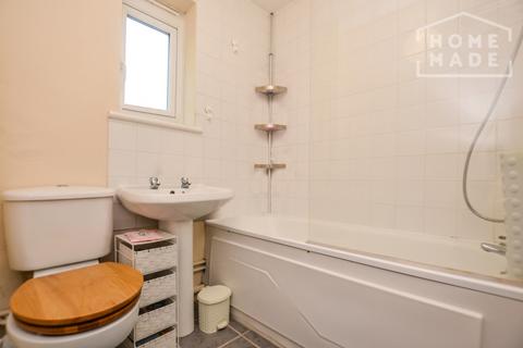 1 bedroom flat to rent, Strongbow Crescent, Eltham, SE9