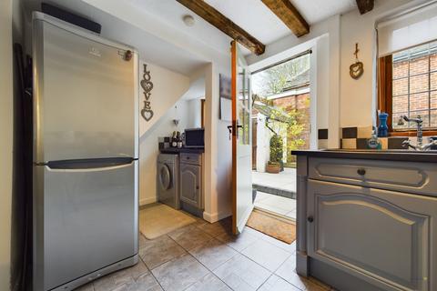 15 Bridge Street, Uttoxeter, ST14 8AR