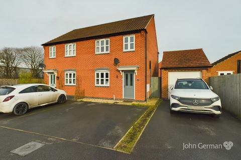 3 bedroom semi-detached house for sale, Cascade Close, Burton-on-Trent