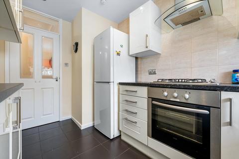 2 bedroom flat for sale, Tyn-y-pwll Road, Whitchurch, Cardiff
