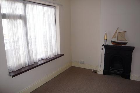 2 bedroom semi-detached house to rent, Bath Road, Kettering NN16