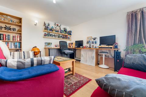 2 bedroom apartment for sale, Bordeaux House, Penstone Court, Cardiff Bay
