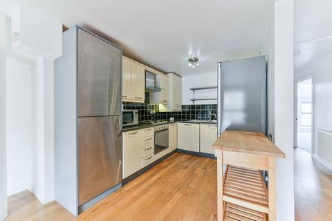 2 bedroom flat to rent, Trewsbury Road, Sydenham, London, SE26