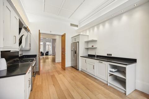 Flat A, 6 Green Street, London, W1K 6RW