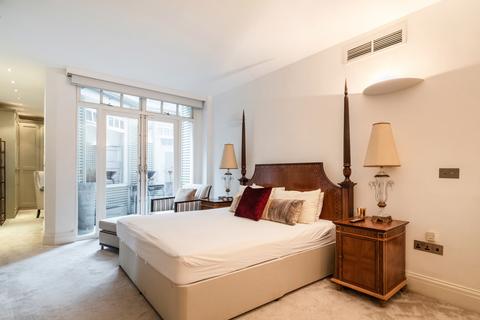 Flat A, 6 Green Street, London, W1K 6RW