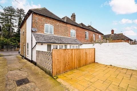 4 bedroom house to rent, Portsmouth Road, Milford, Godalming, GU8