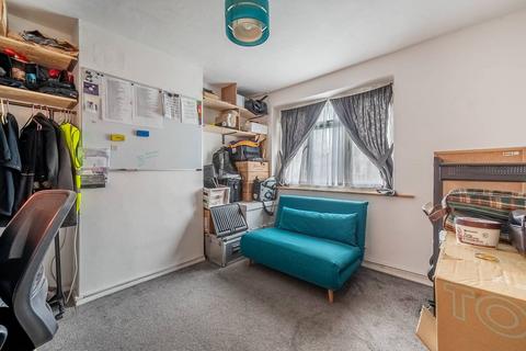 undefined, Wood End Lane, Northolt, UB5