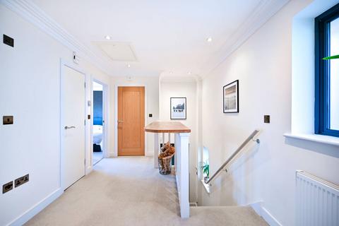 1 bedroom flat to rent, Church Grove, Hampton Wick, Kingston upon Thames, KT1