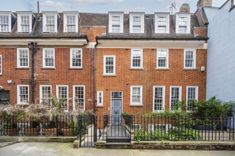 4 bedroom house to rent, Shepherds Close, Mayfair, London, W1K