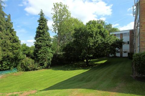 22 Davos Close, Woking, GU22 7SL