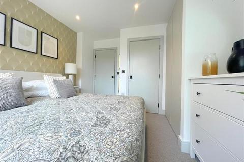 2 bedroom flat for sale, Park Avenue, Willesden Green, NW2