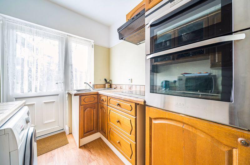 Kitchen shot 2