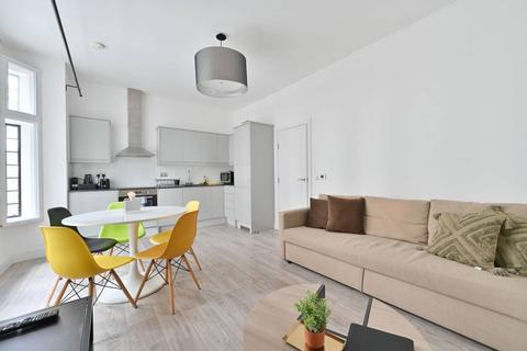 2 bedroom flat to rent, Kensington High Street, High Street Kensington, London, W8