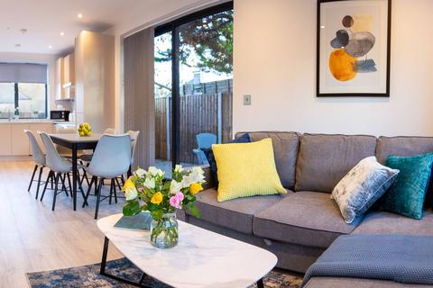 undefined, Bell Lane, Hendon, London, NW4