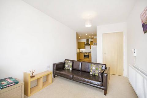 1 bedroom flat to rent, Plough Close, Kensal Green, London, NW10