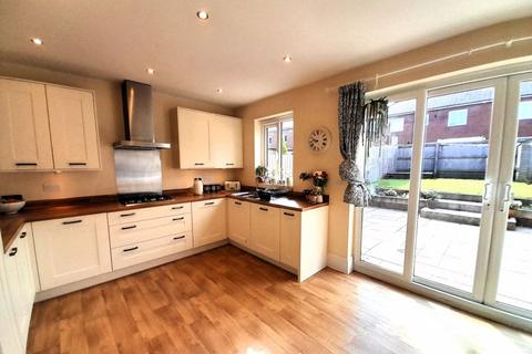 3 bedroom semi-detached house for sale, Alanbrooke Road, Chester