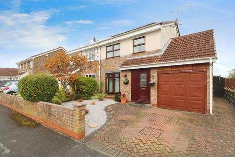 3 bedroom semi-detached house for sale, The Queensway, Hull