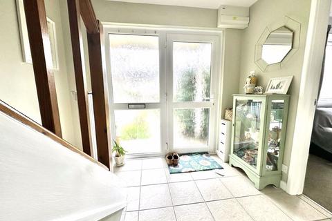 14 Halwyn Place, Truro, TR1 2LA