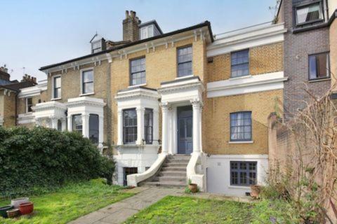 63b Lordship Road, London, N16 0QJ