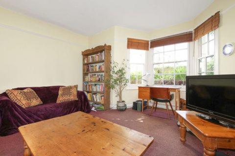 63b Lordship Road, London, N16 0QJ